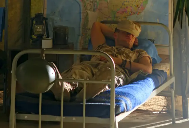 Cadena que te Duerme en el Ejército: La Técnica de Respiración Militar para Dormir - Cómo dormirse en dos minutos la poderosa táctica que utilizan los militares de EE UU para lograrlo sin importar las condiciones cadena que te duerme en el ejército ventilación - Cómo dormirse en dos minutos la poderosa táctica que utilizan los militares de EE UU para lograrlo sin importar las condiciones