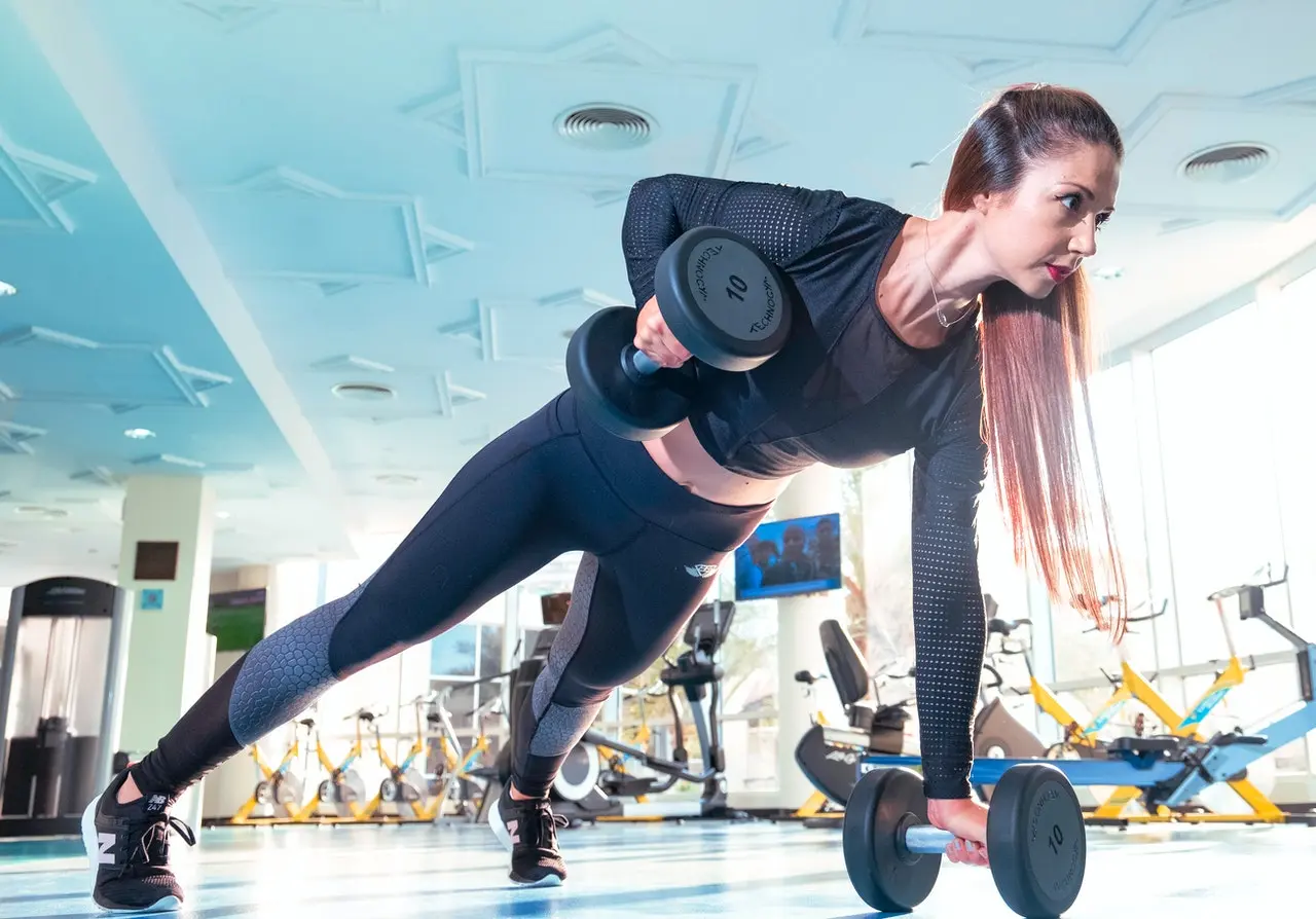 polera deportiva ventilada - Cómo se llama la tela para remeras deportivas