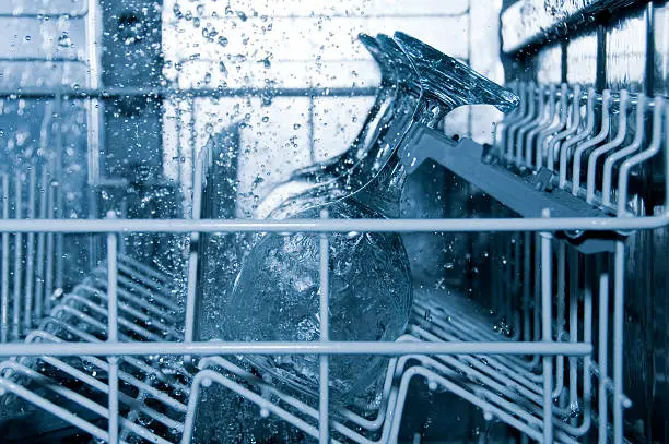 Cómo Funciona un Lavavajillas: Guía Completa y Consejos - Cuáles son los componentes del lavavajillas ventilador lavavajillas - Cuáles son los componentes del lavavajillas