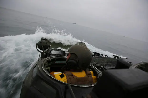 amphibious vehicle ventilator - Is the AAV a tank