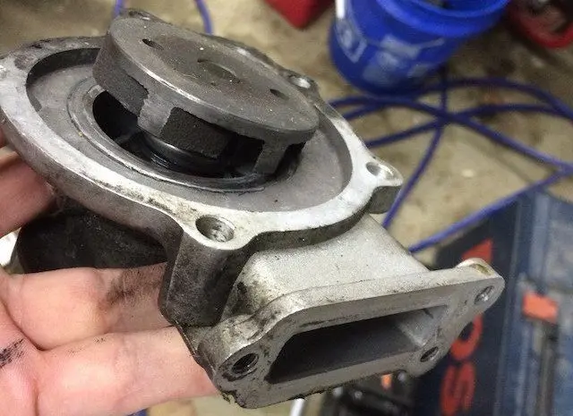 El ventilador de mi bomba de agua no gira: causas y soluciones - Por qué se queda pegada la bomba de agua el ventilador de mi bomba de agua no gira - Por qué se queda pegada la bomba de agua