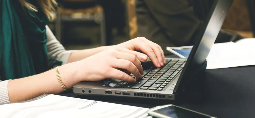 ¿Por qué las Mujeres Ventilan su Vida en las Redes Sociales? - Qué hacen las mujeres en redes sociales porque las mujeres ventilan su vida las redes sociales - Qué hacen las mujeres en redes sociales