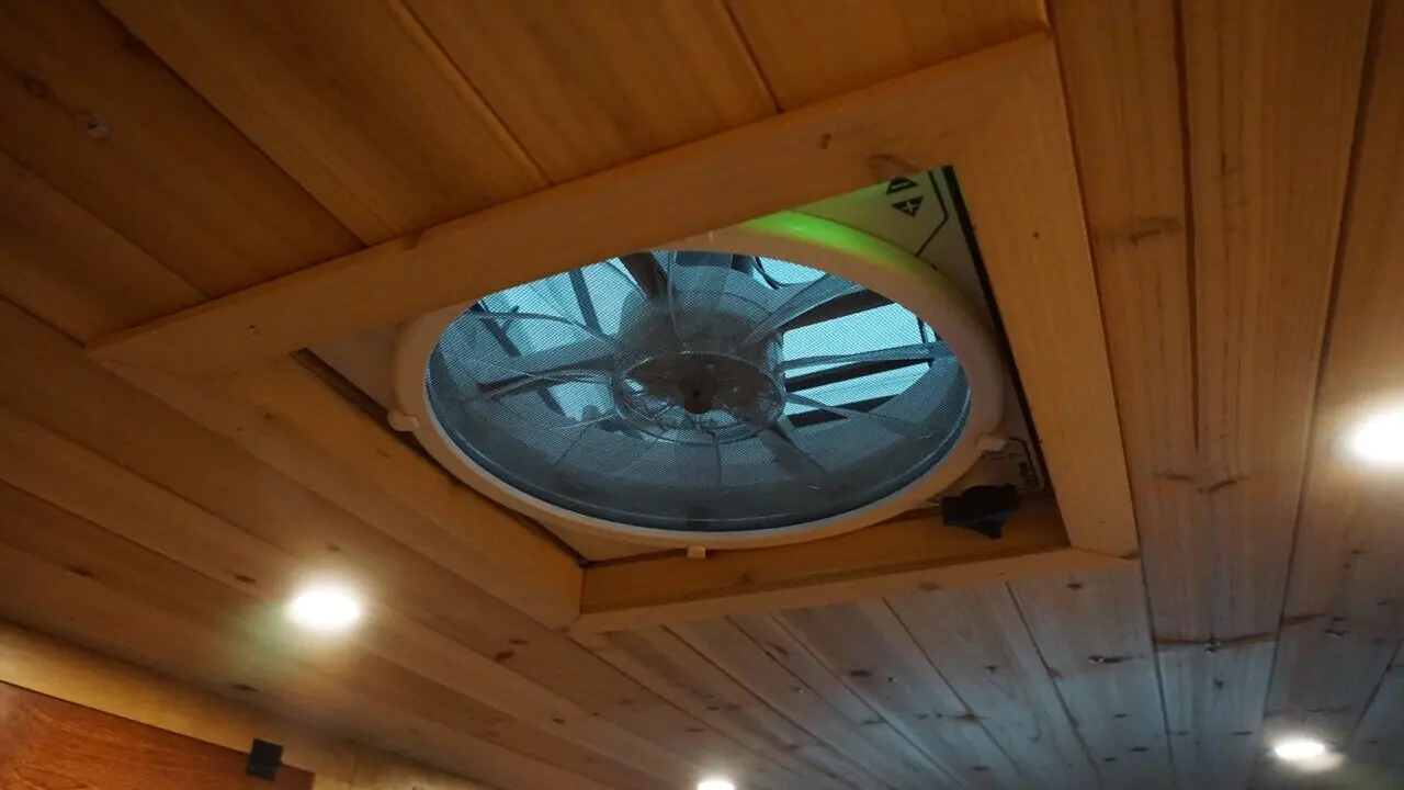 Ventilación para Camper Van: Guía Completa - What is the best vent fan for an RV campervan ventilation fan - What is the best vent fan for an RV