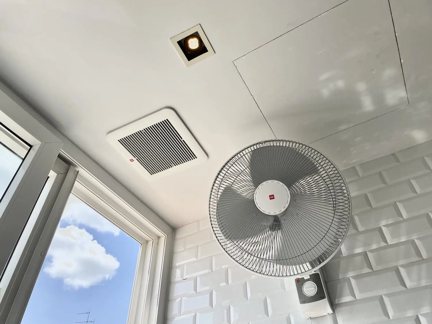 Ventiladores de Techo: La Guía Completa para una Ventilación Óptima - What is the difference between wall mounted and ceiling mounted exhaust fan ceiling mounted ventilators - What is the difference between wall mounted and ceiling mounted exhaust fan